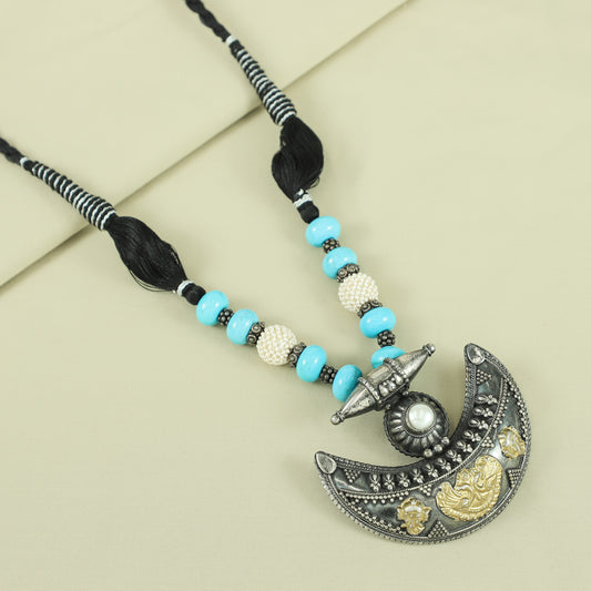 Drishya Moon Design Thread Tribal Silver Necklace