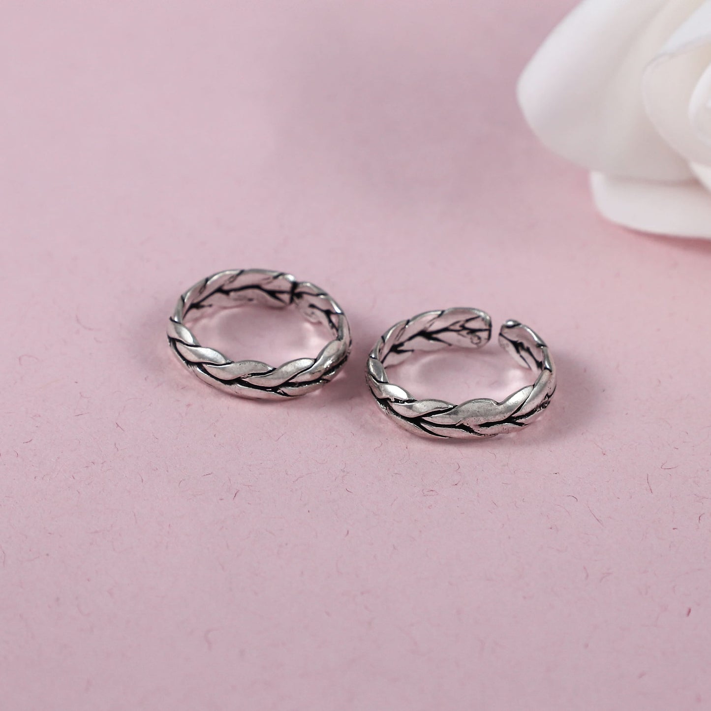 Woven Leaf Design Silver Toe Rings