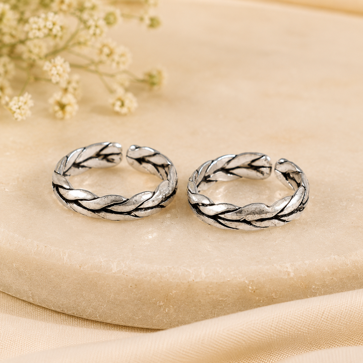 Woven Leaf Design Silver Toe Rings