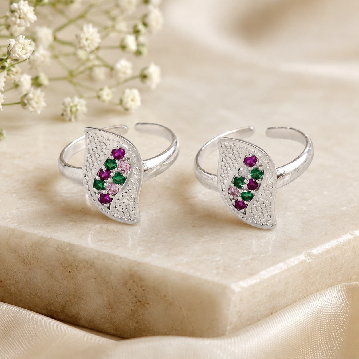 Graceful Leaf Design Silver Toe Rings