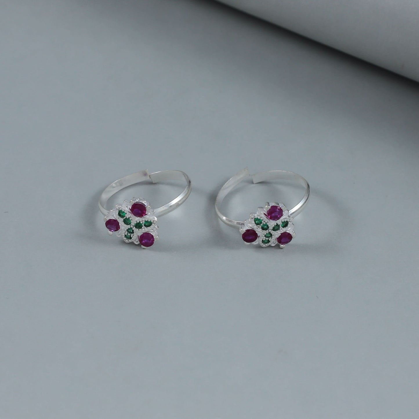 Reya Floral Design Silver Toe Rings