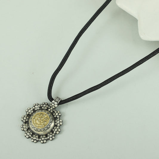 Reena Lovely Silver Necklace
