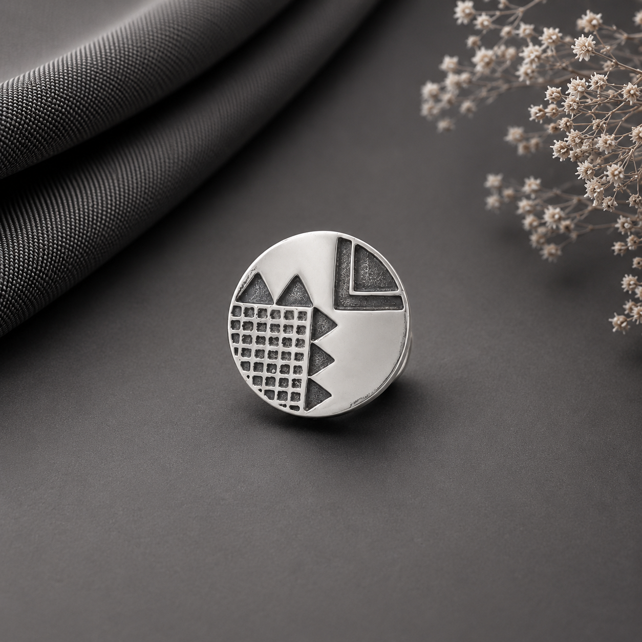 Nisha Abstract Geo Disc Silver Ring