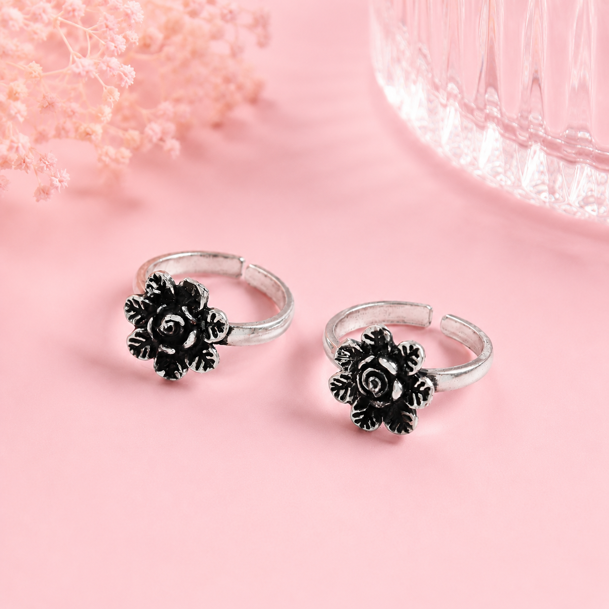 Anaya Antique Flower Silver Toe Rings