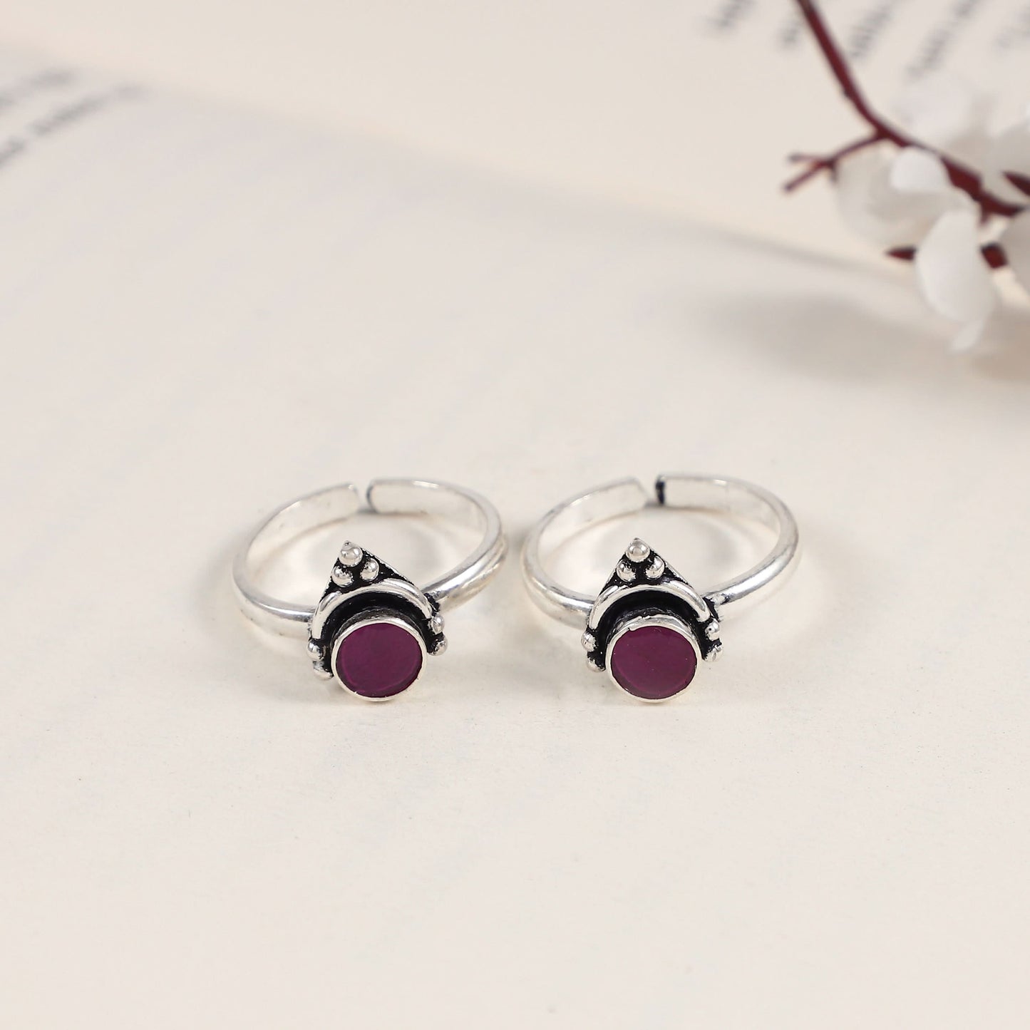 Berry Glow Elegant Silver Toe Rings