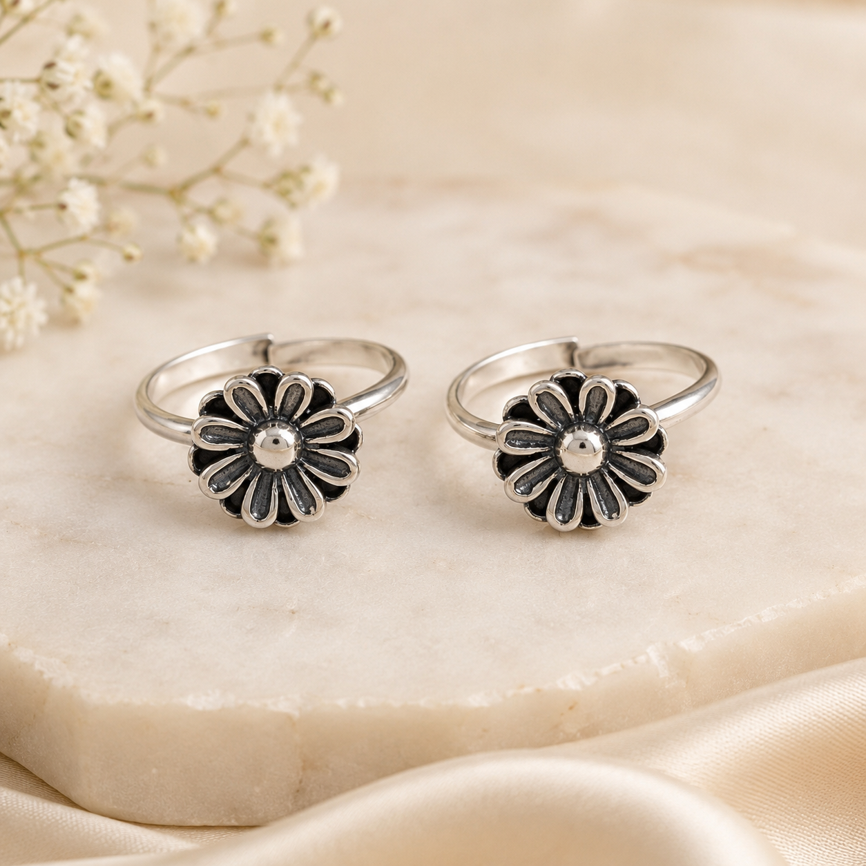 Floral Charm Silver Toe Rings