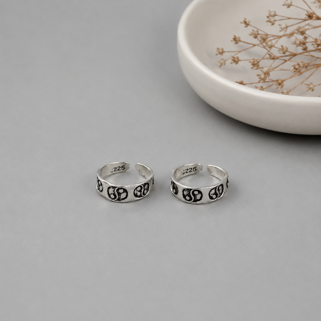 Kiara Harmony Band Silver Toe Rings