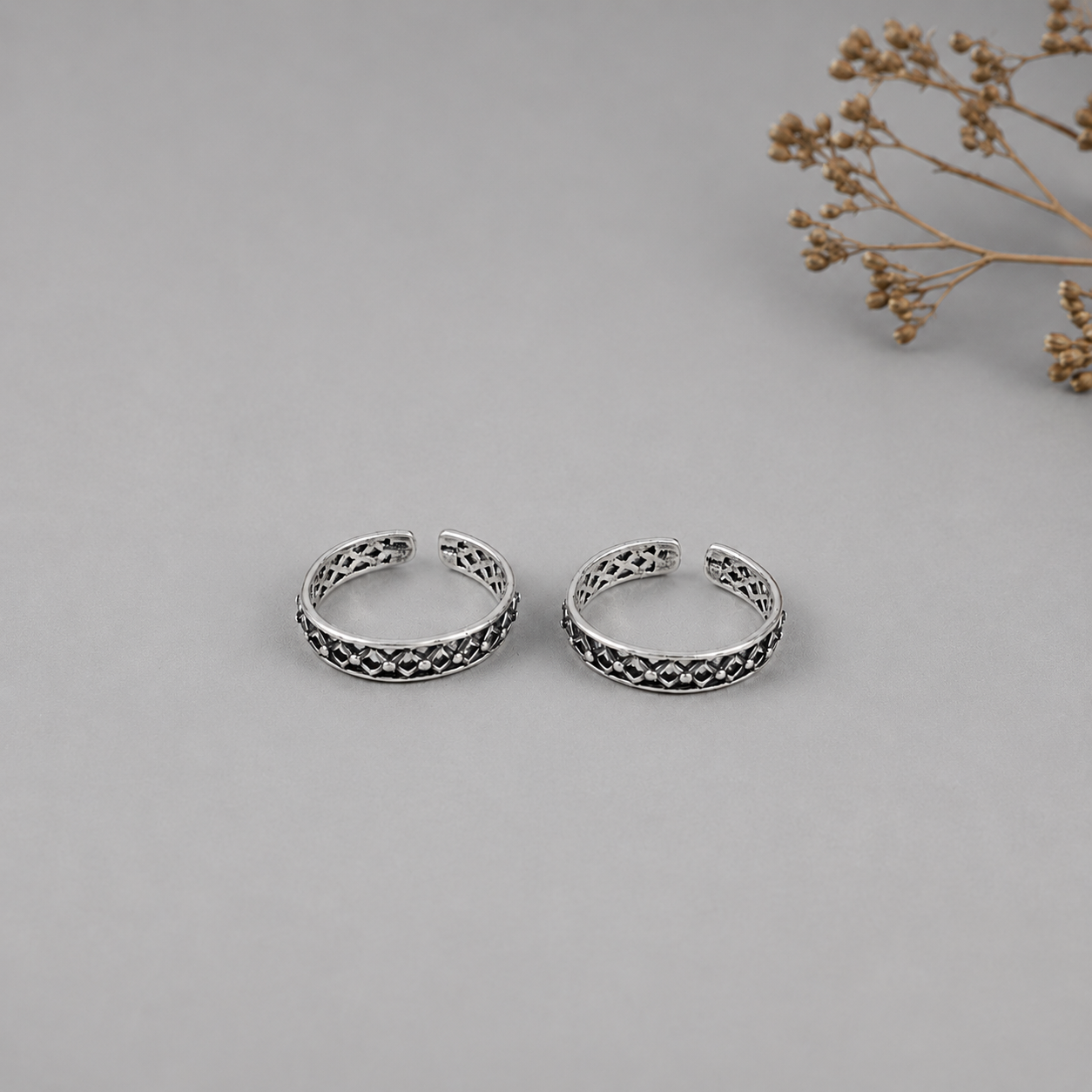 Myra Antique Charm Silver Toe Rings