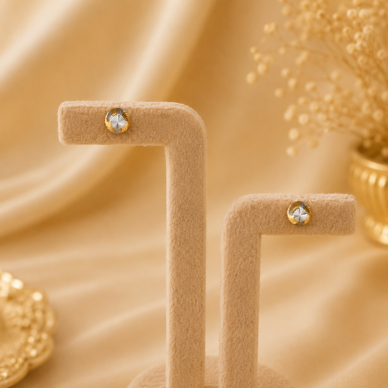 Bhavya Regal Glow Gold Pendant Set