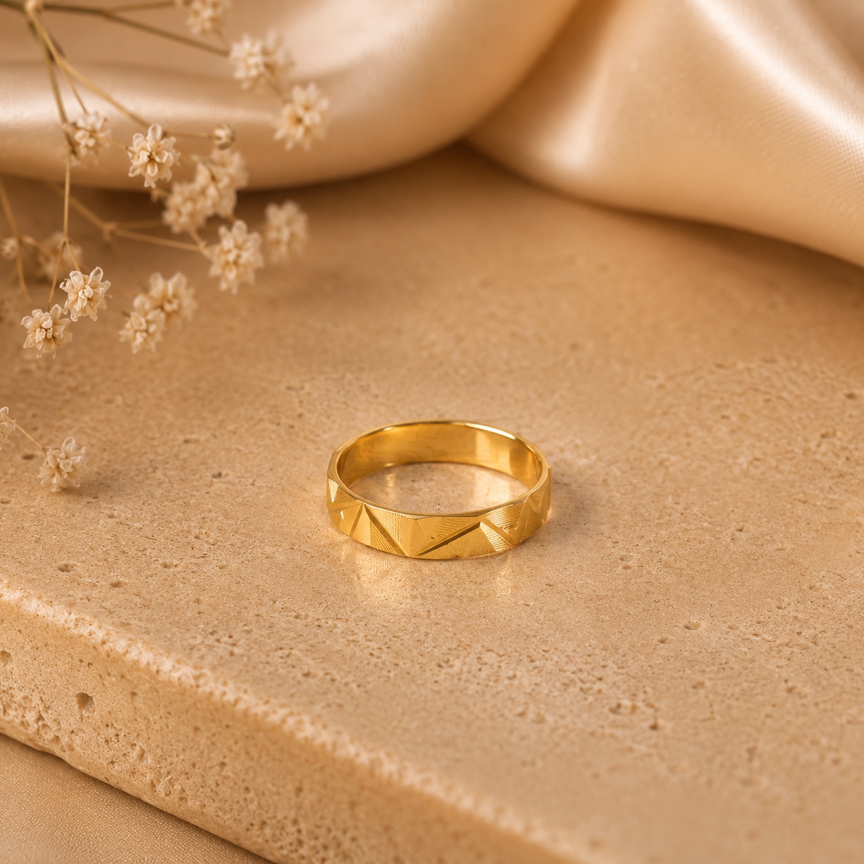 Zara Geometric Gold Band Ring