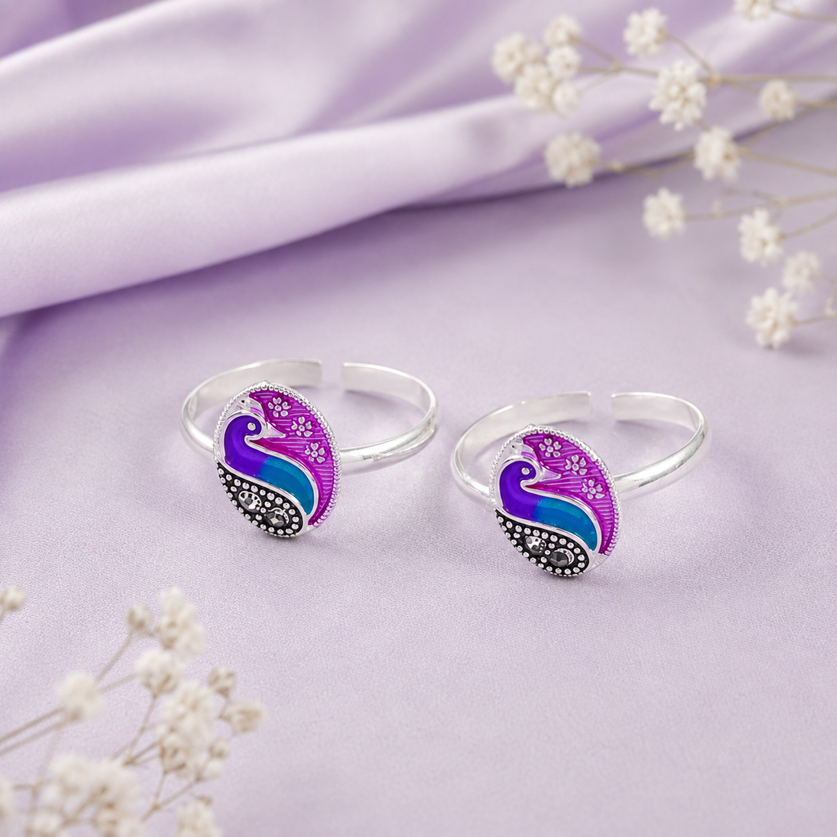 Ira Vibrant Peacock Silver Toe Rings