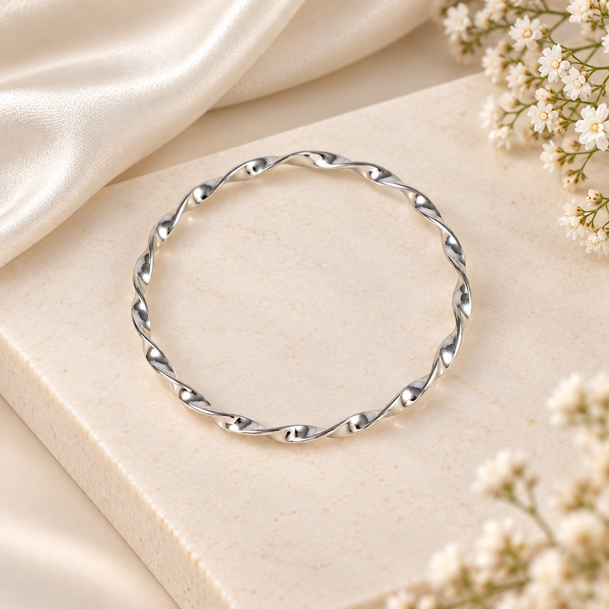 Hazel Sculpted Wave Silver Bangle