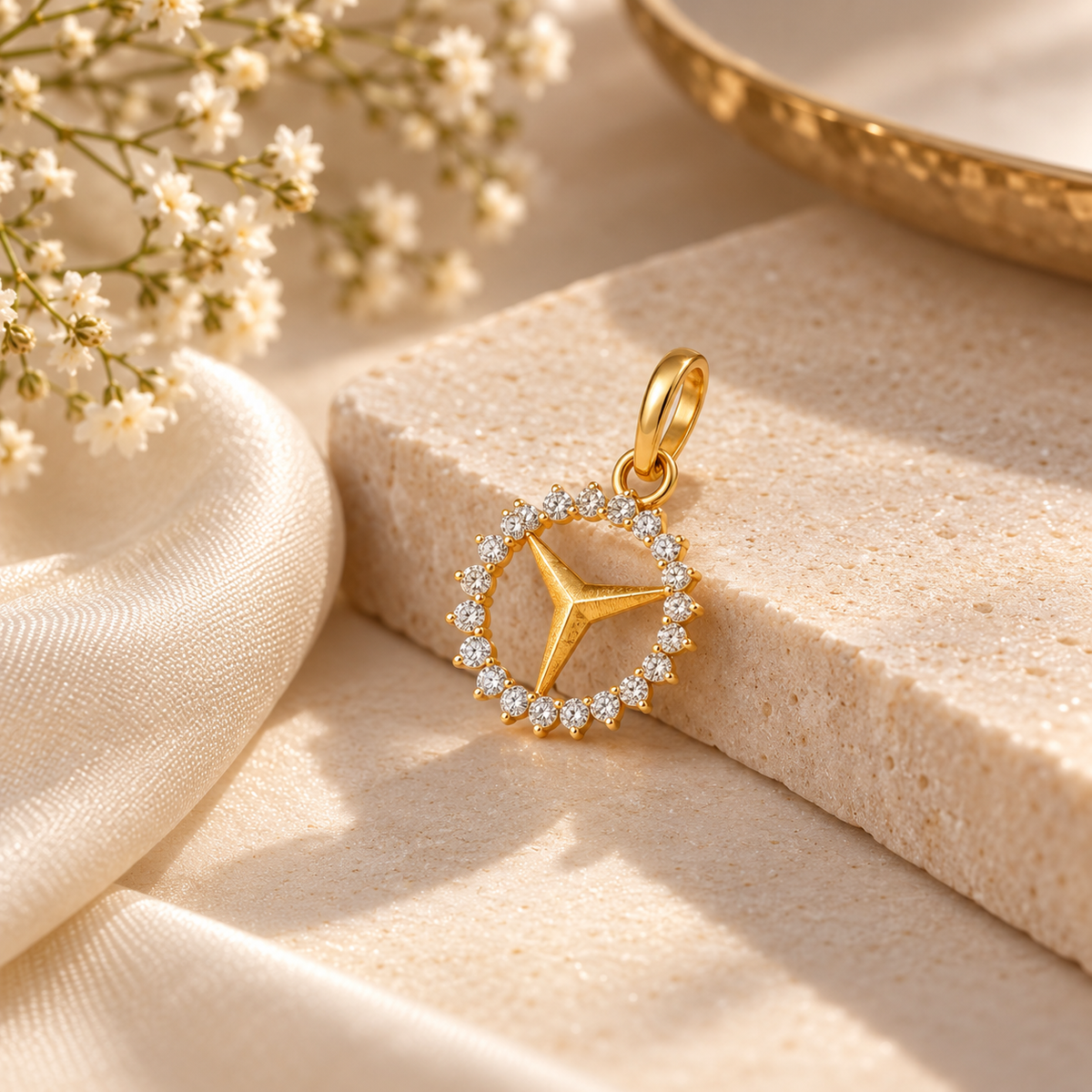 Star Halo Gold Pendant