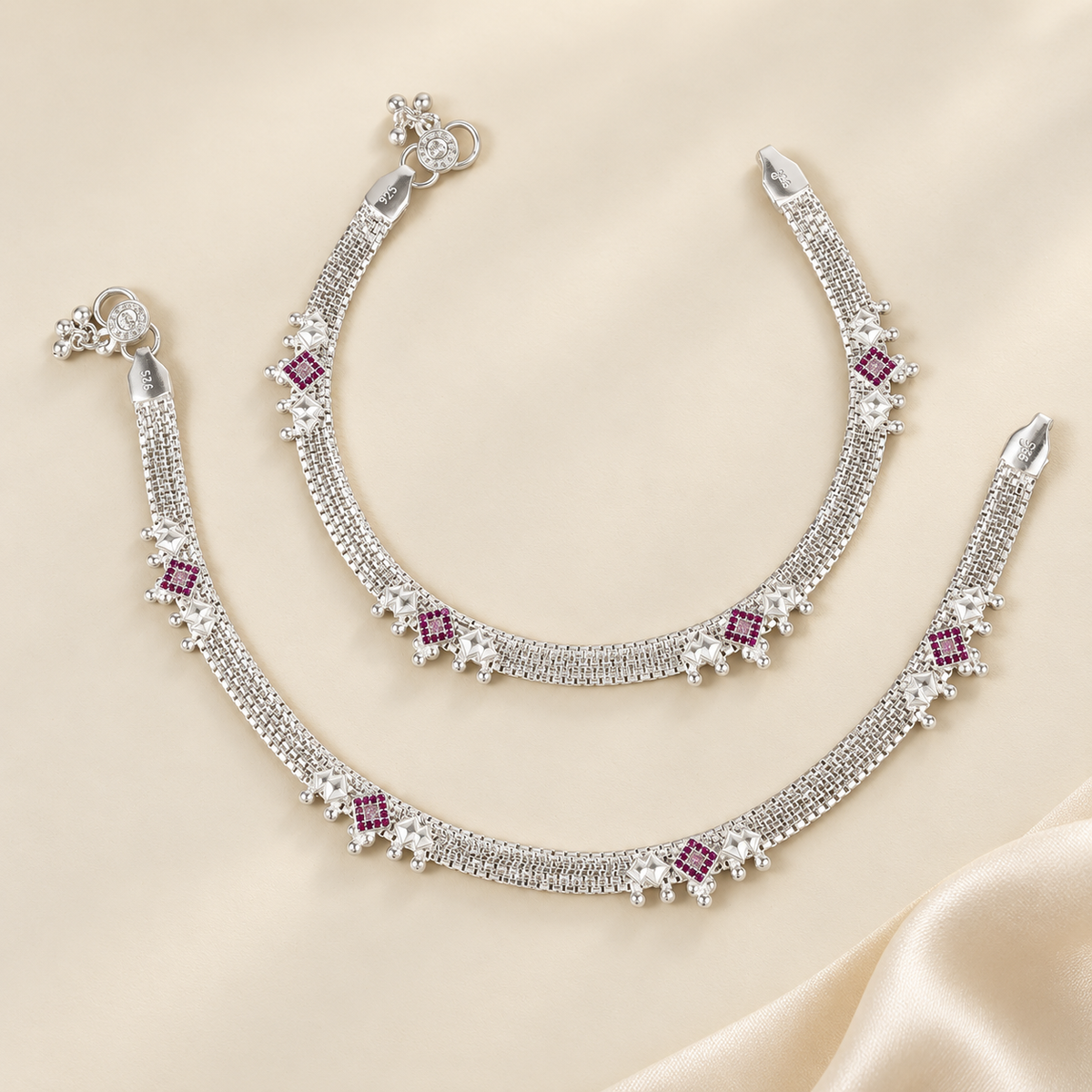 Vanya Square Charm Silver Anklets