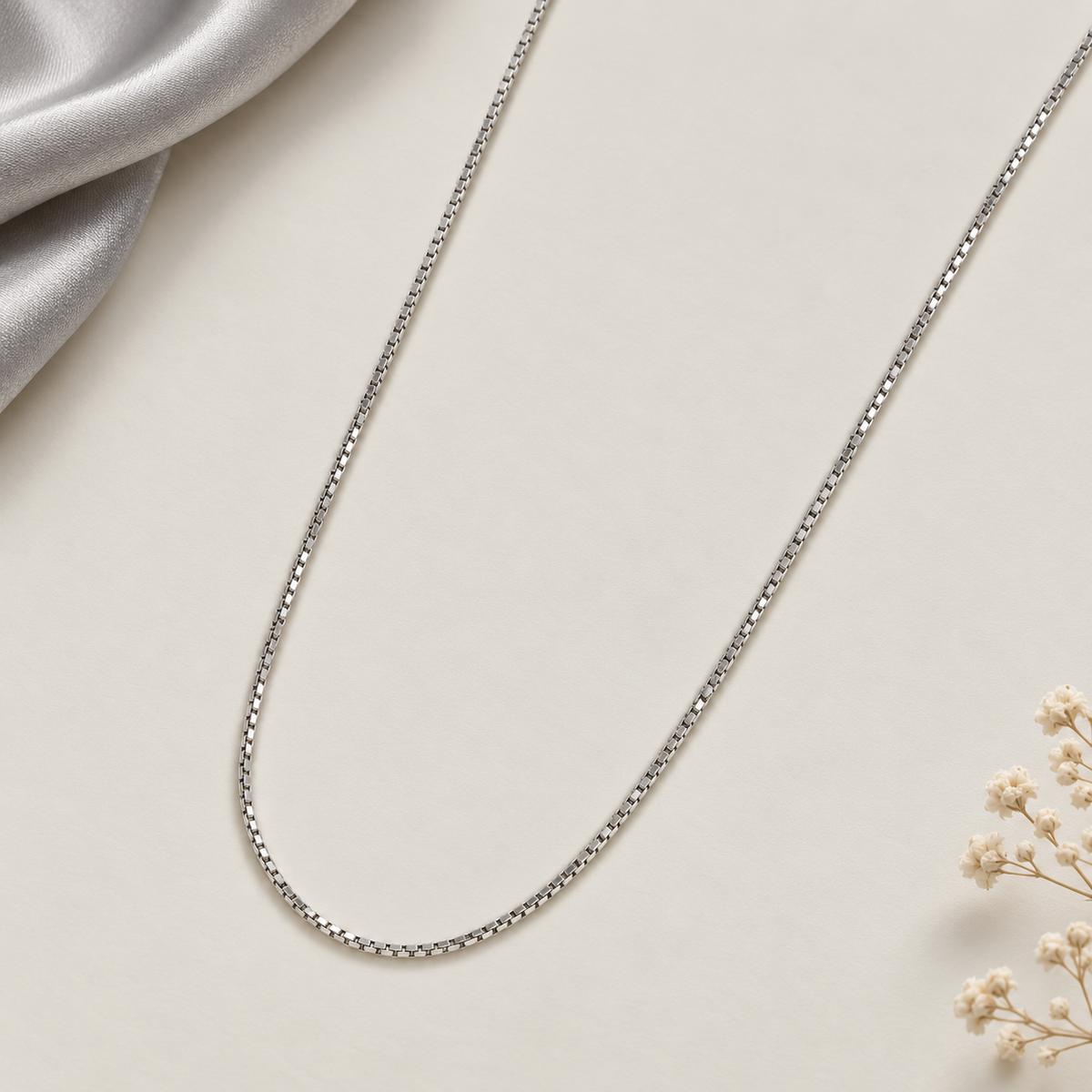 Aadhya Sleek Box Silver Chain