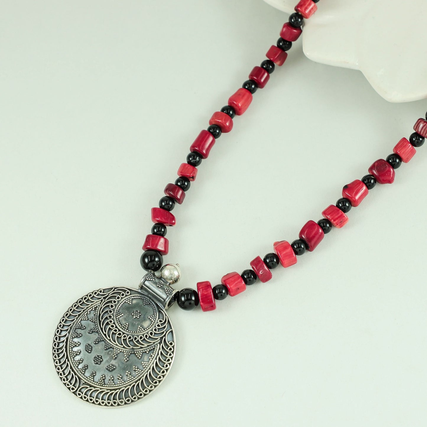 Raktamani Red And Black Beads Silver Necklace