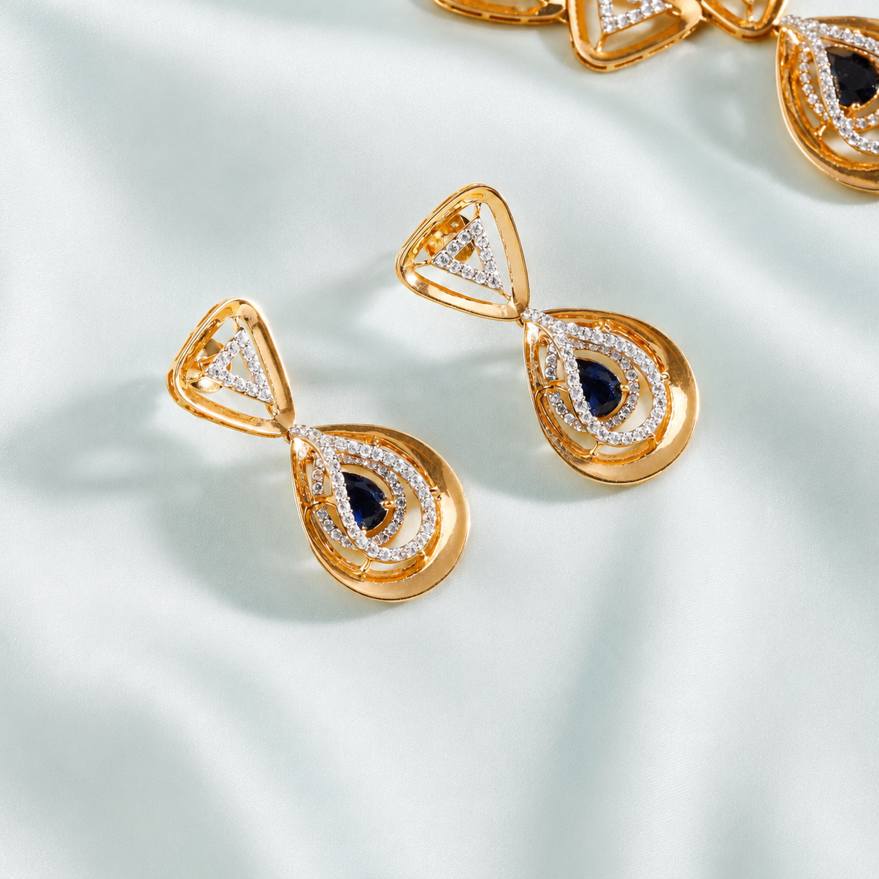 Regal Triangle Sparkle Gold Necklace Set