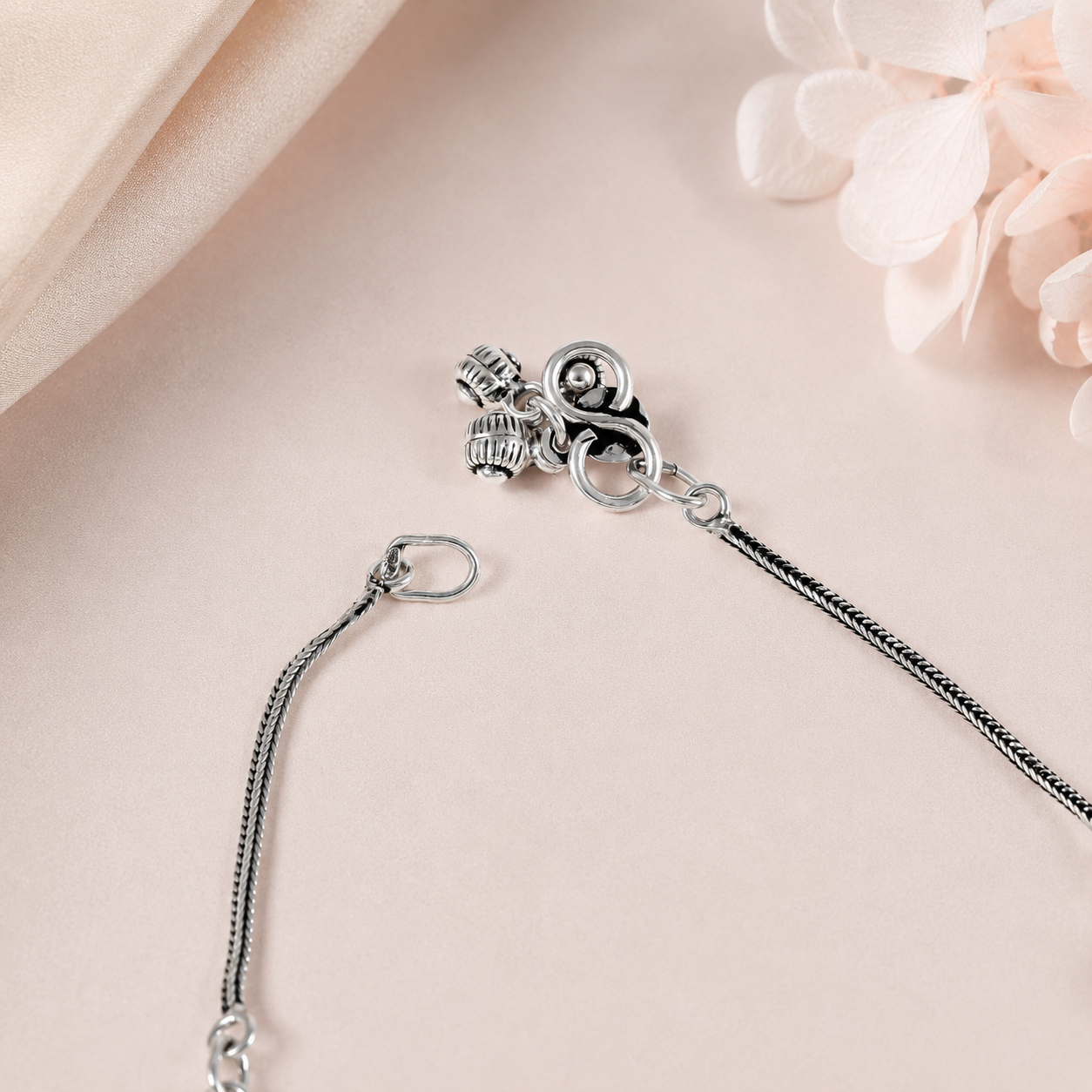 Yamini Minimal Bloom Chain Silver Anklets
