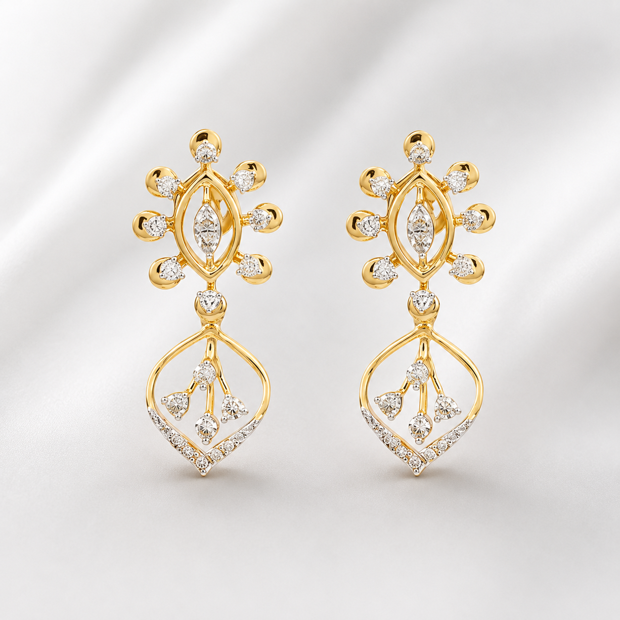 Graceful Gold diamond Necklace Set With Floral