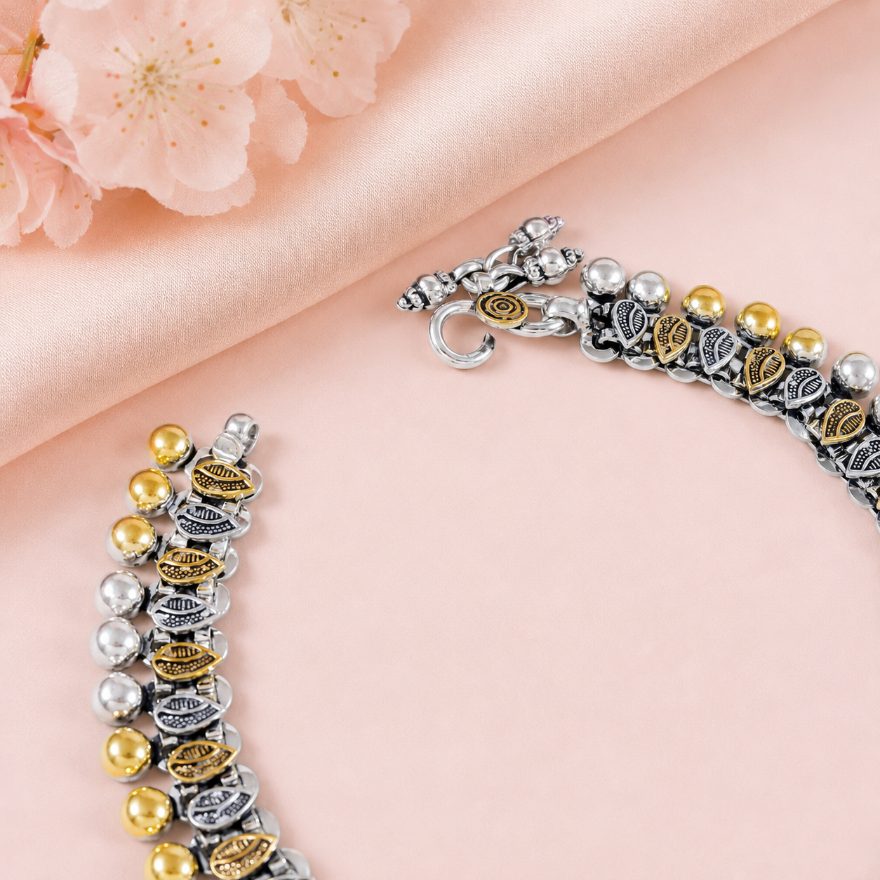Traditional Leaf Charm Silver Anklets