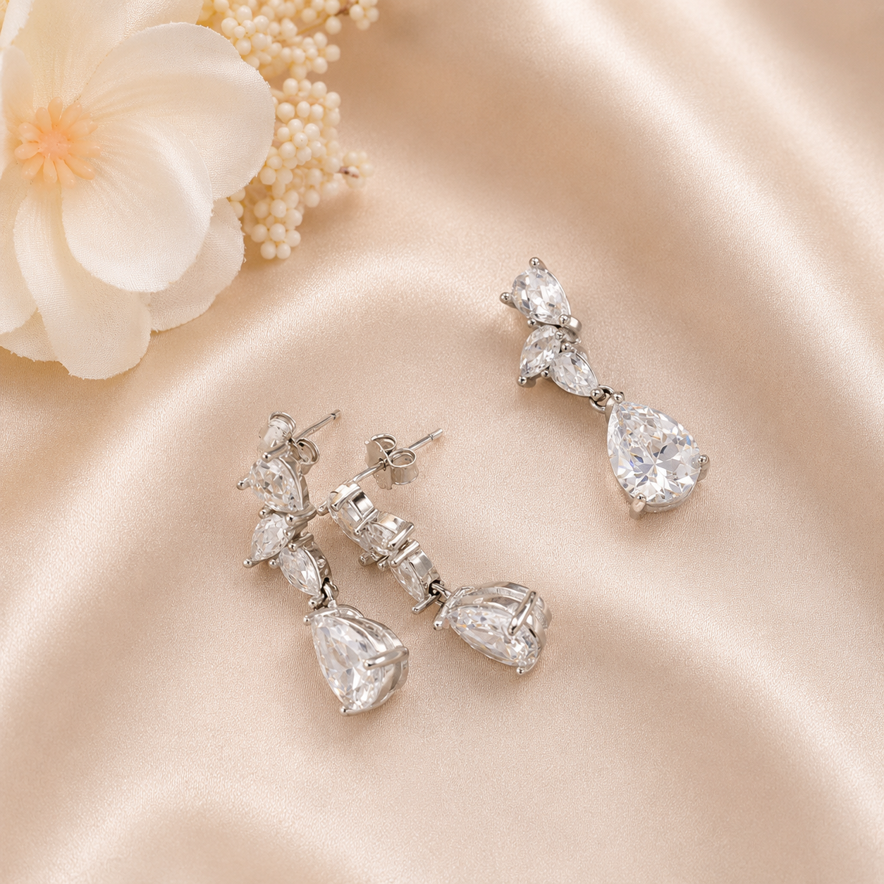 Heena Eternal Teardrop Pendant Set