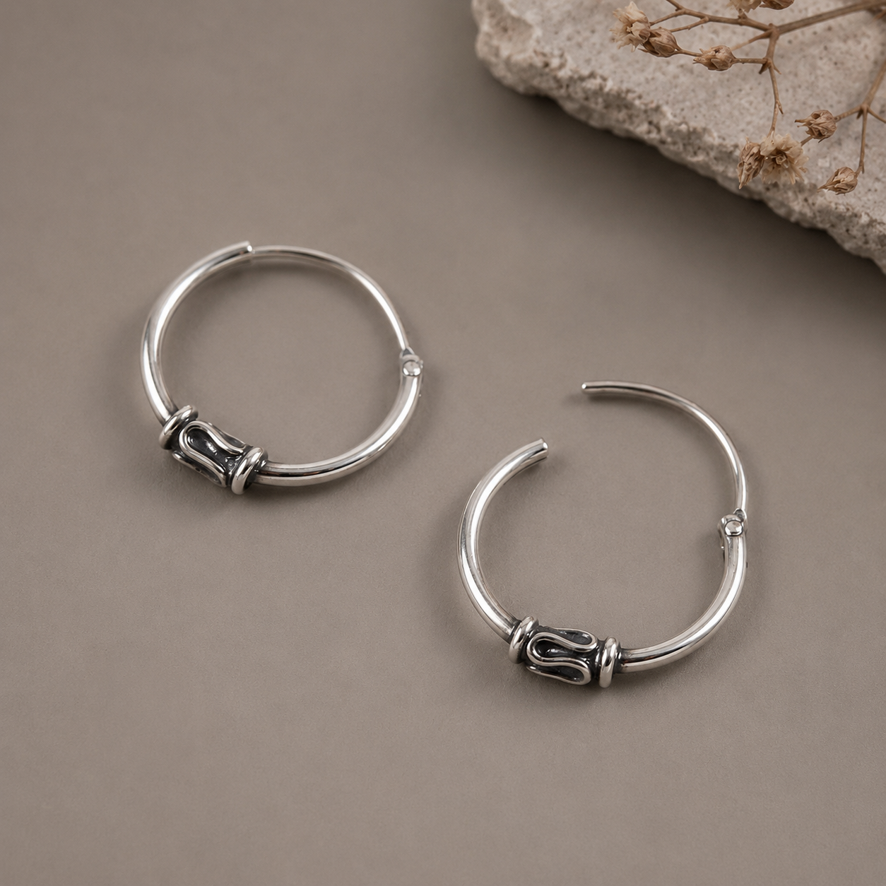 Vedika Minimal Charm Silver Bali