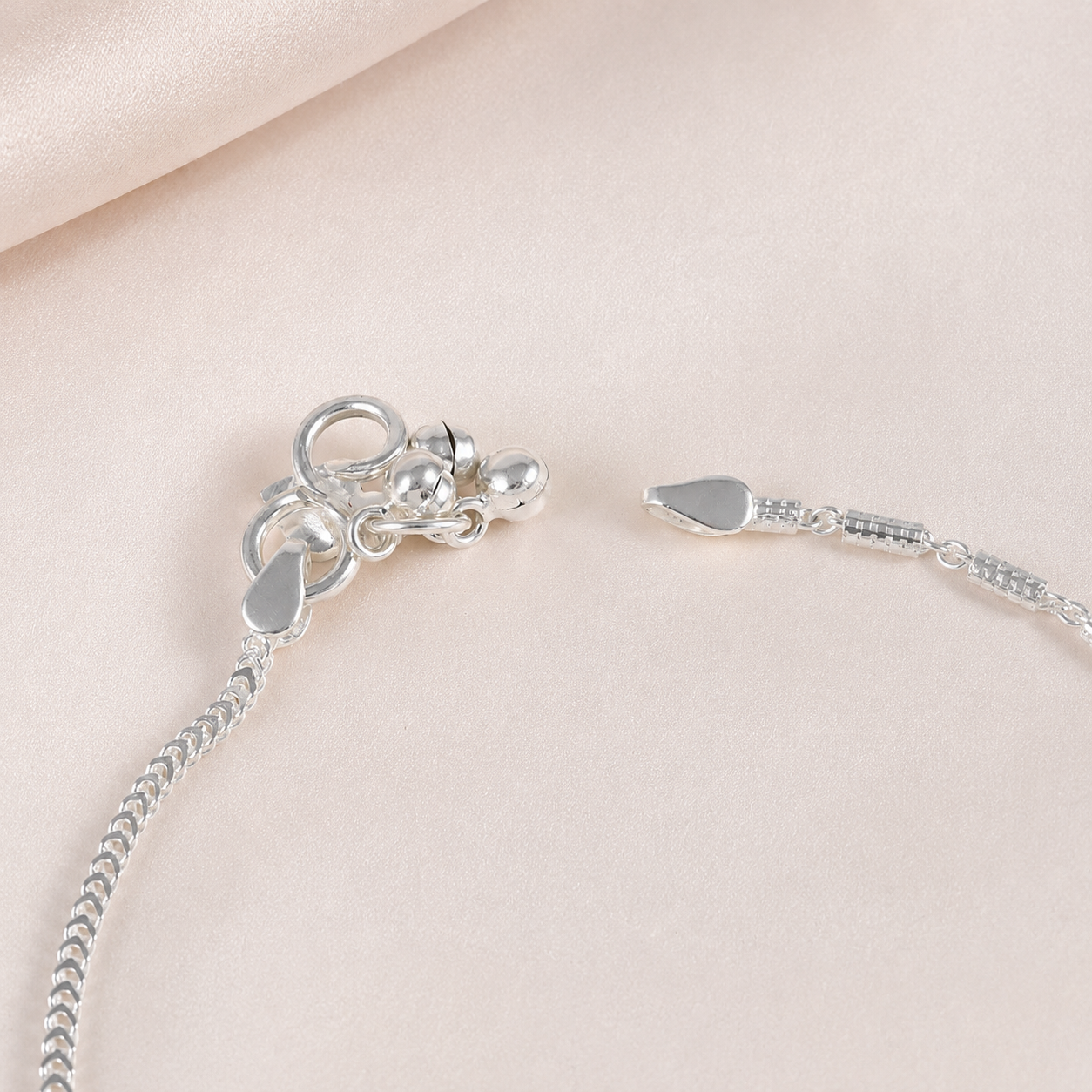 Aahana Scarlet Flower Charm Silver Anklets