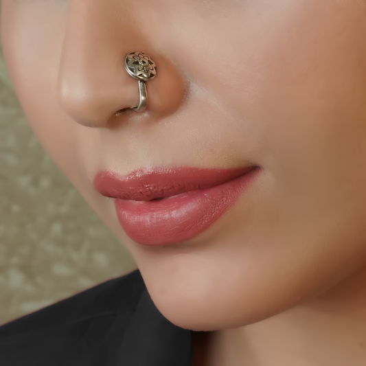 Aakriti Clip- On Silver Nose Pin