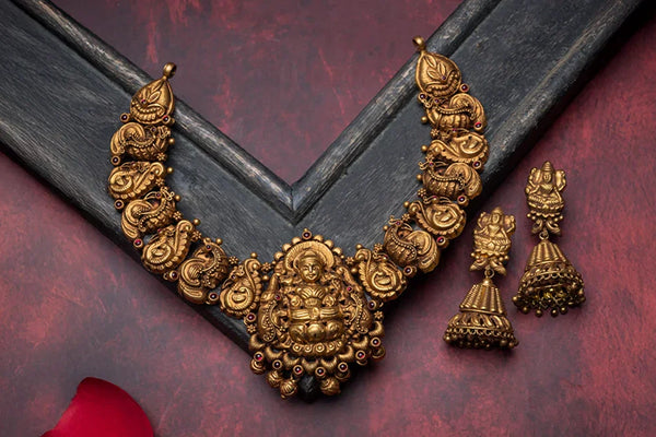 Gold Beyond Weddings: How Today’s Buyers Are Redefining When and Why They Wear Gold