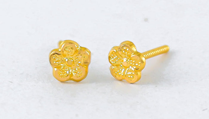 Gold – Classics to Contemporary: A Journey Through Time