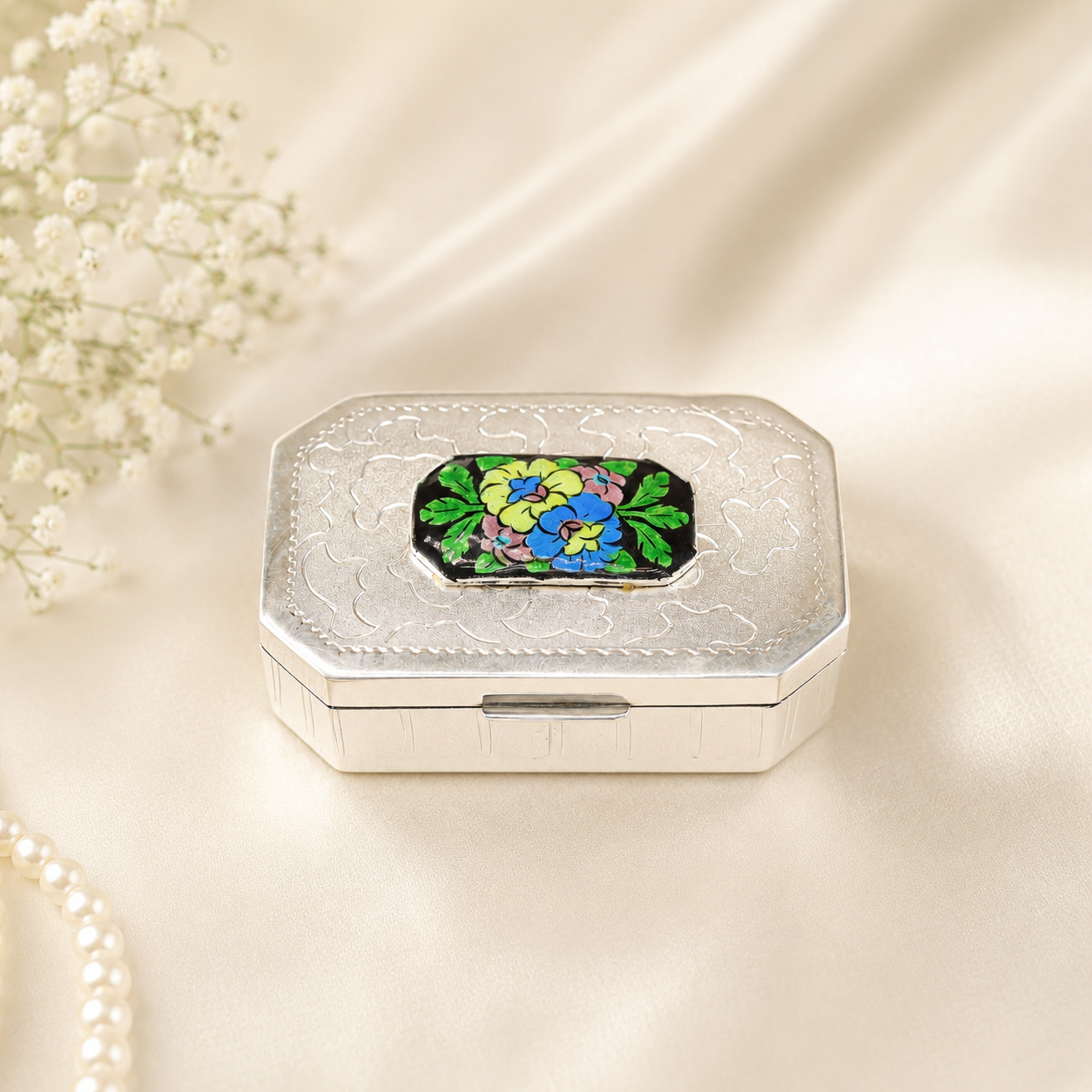 Vinaya Classy Silver Box