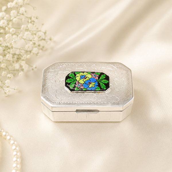 Vinaya Classy Silver Box