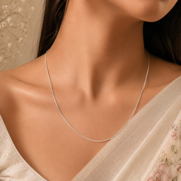 Navya Sleek Silver Chain