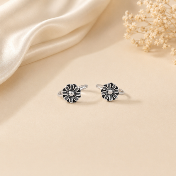 Noir Blossom Silver Toe Rings