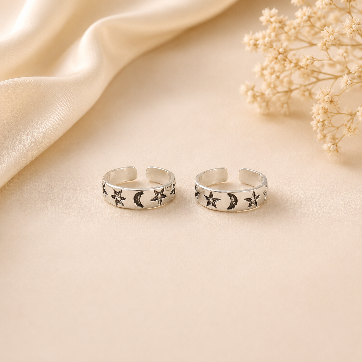 Moonstar Charm Silver Toe Rings