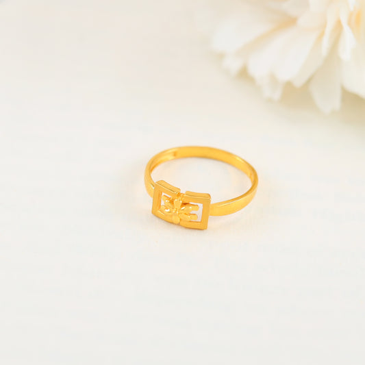 Kavya Charming Gold Ring