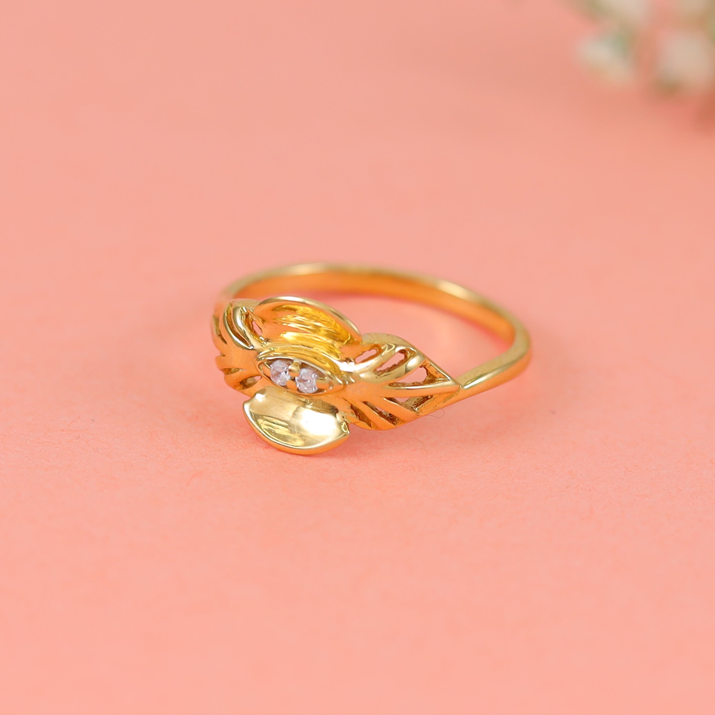 Aarna Pleasing 18Karat Gold Ring
