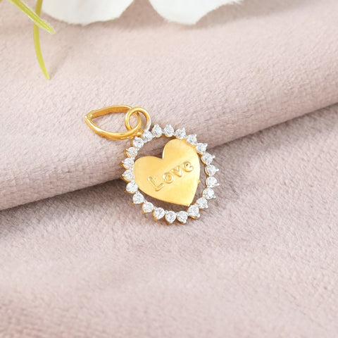 Pretty Heart Gold Pendant