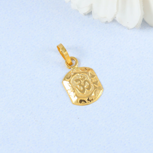 Regal OM Gold Pendant