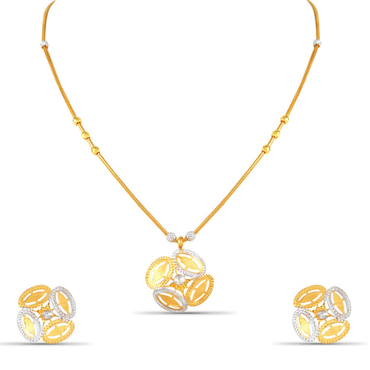 Maanvi  Gold Pendant Set