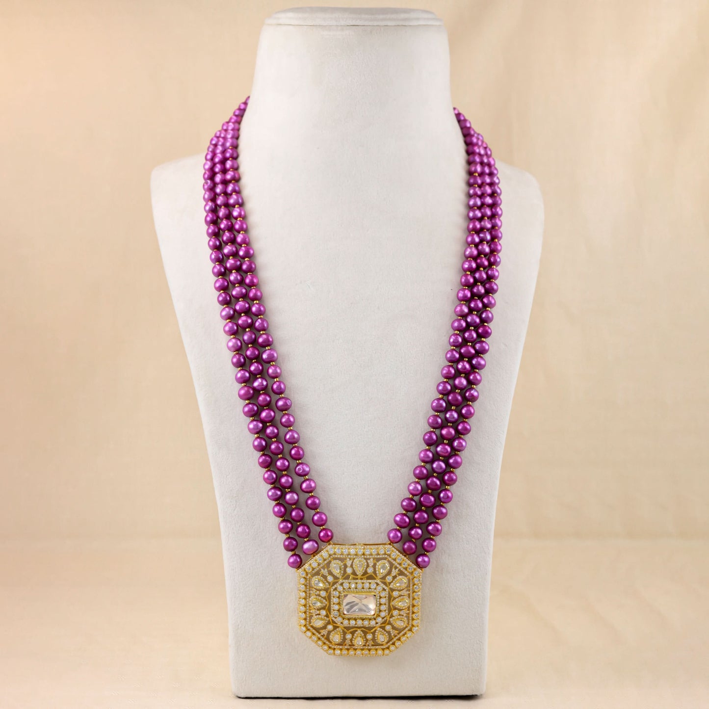 Kaveri Stunning Geometric Beads Necklace