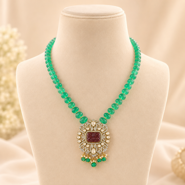 Akira Silver Kundan Style Green Silver Necklace