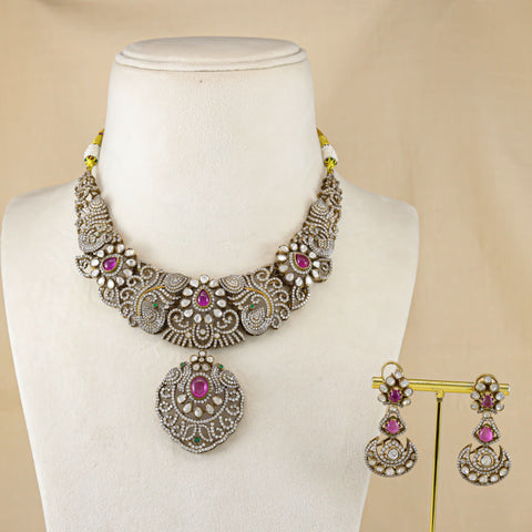 Ushma Heritage Style Silver Necklace Set