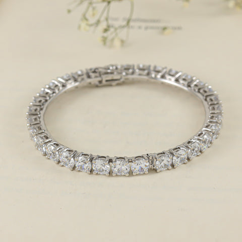 Saniya Classy Swarovski Zirconia Silver Bangle