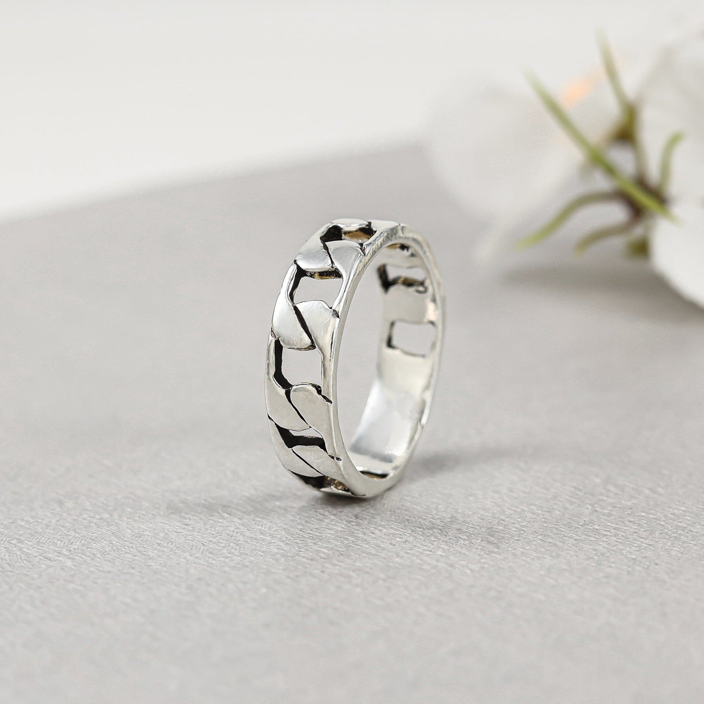 Dreamy Silver Band Ring