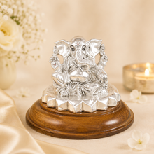 Stunning Chaturbhuj Silver Idol