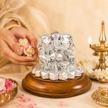 Stunning Chaturbhuj Silver Idol