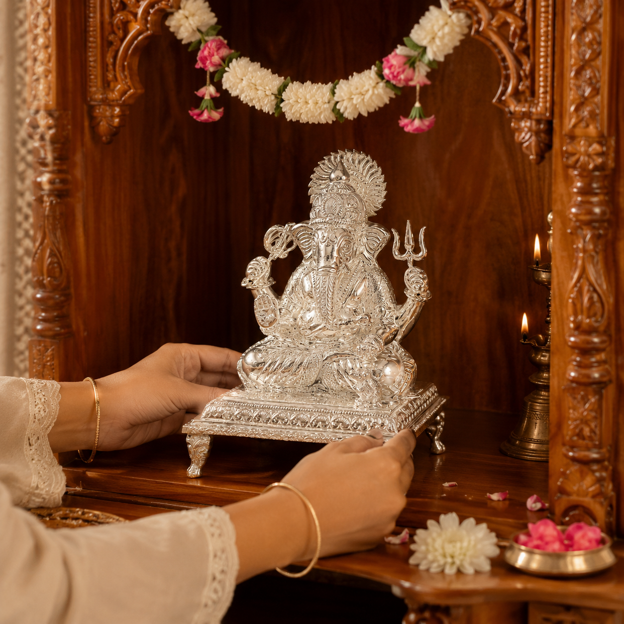 Beautiful Gajanan Silver Idol
