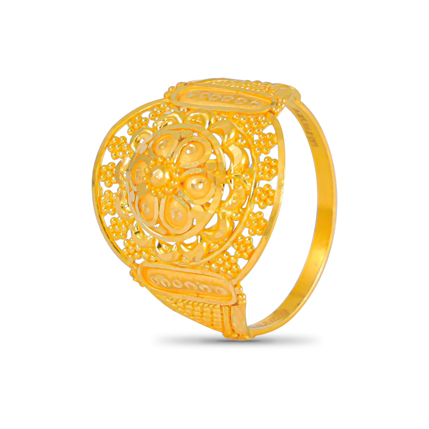 Ekta Gleaming Gold Ring