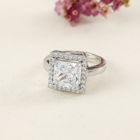 Naomi Amazing Silver Ring